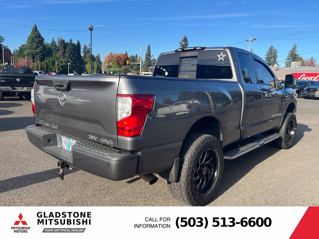 Used 2017 Nissan Titan SV AWD/4WD image 6