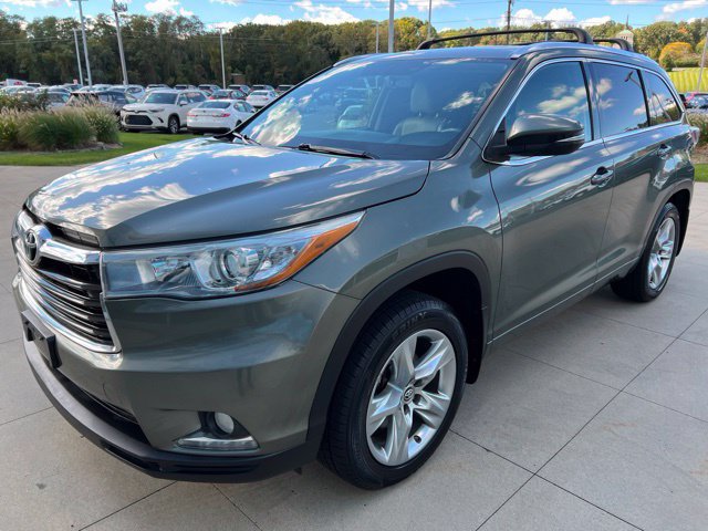 Used 2016 Toyota Highlander Limited AWD/4WD image 3
