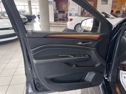 Used 2014 Cadillac SRX Luxury image 8