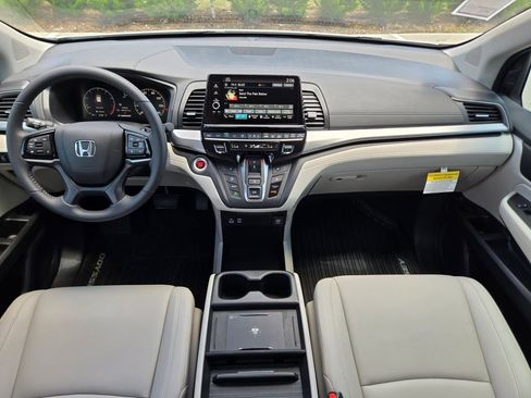 Certified 2026 Honda Odyssey EX-L image 15