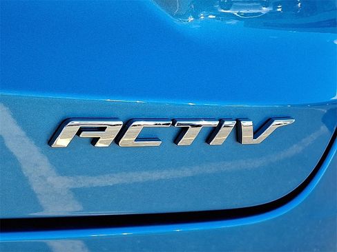 Used 2025 Chevrolet Trax ACTIV w/ Driver Confidence Package image 32