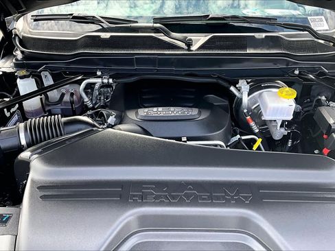 Used 2025 RAM 2500 Big Horn AWD/4WD image 31