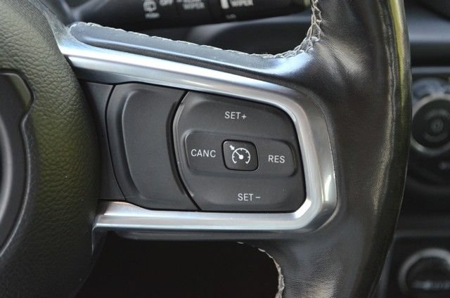 Used 2021 Jeep Wrangler Unlimited Sahara AWD/4WD image 21