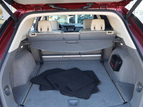 Used 2017 Cadillac XT5 Luxury w/ Driver Awareness Package image 36