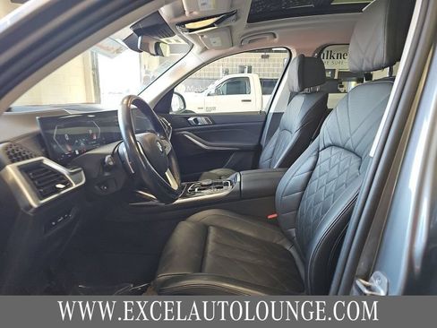 Used 2024 BMW X7 xDrive40i AWD/4WD image 6