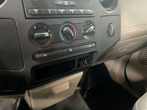 Used 2010 Ford F250 XL image 14