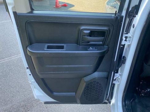 Used 2021 RAM 1500 Tradesman w/ Chrome Appearance Group RWD image 8