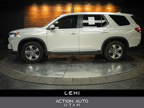 Used 2025 Honda Pilot EX-L image 1