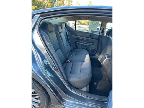 Used 2024 Nissan Altima 2.5 SV image 22