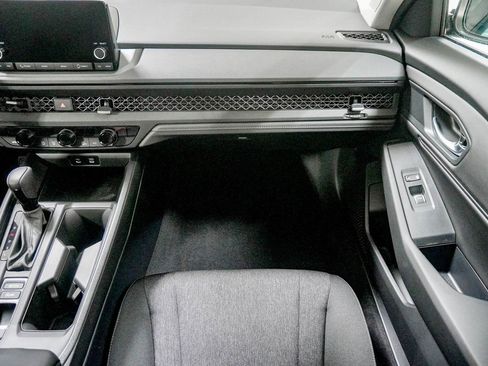 New 2025 Honda Accord SE image 28