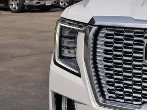 Used 2021 GMC Yukon Denali w/ Denali Premium Package image 31