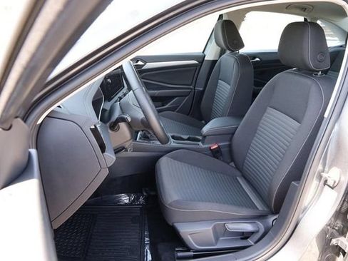 Certified 2025 Volkswagen Jetta S FWD image 8