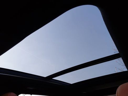 Used 2020 Toyota Highlander Platinum image 19