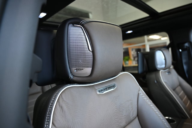 New 2026 GMC Yukon XL Denali Ultimate w/ LPO, Floor Liner Package AWD/4WD image 11