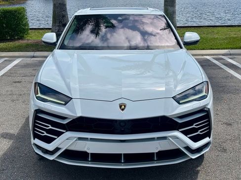 Used 2020 Lamborghini Urus image 2