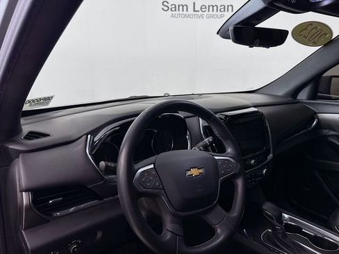 Used 2023 Chevrolet Traverse Premier image 11