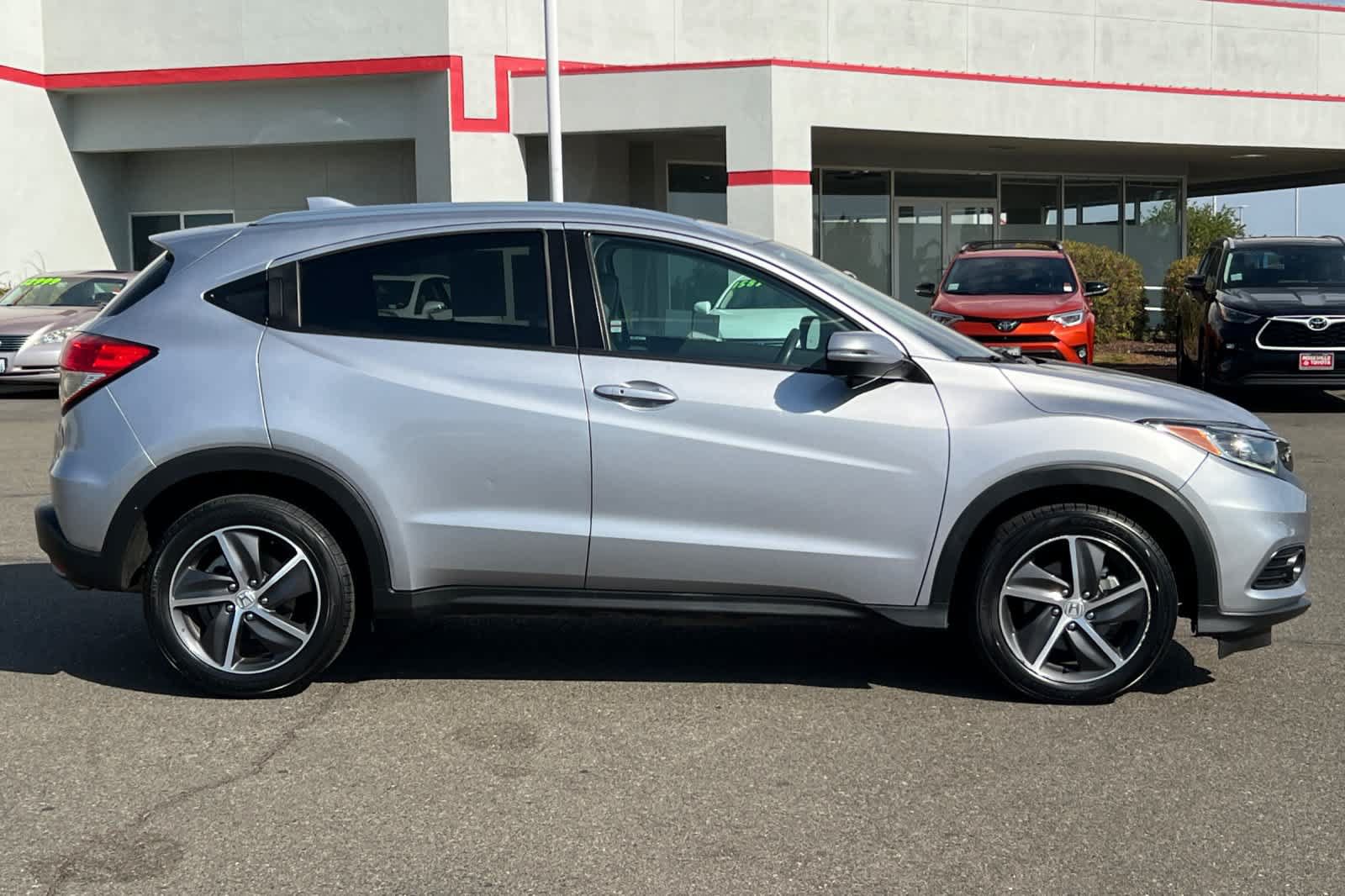 Used 2022 Honda HR-V EX image 6