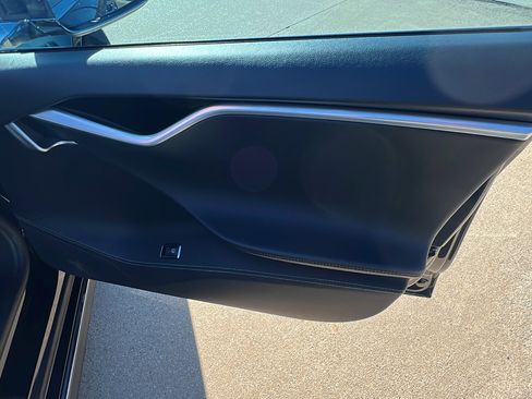 Used 2013 Tesla Model S Performance image 19