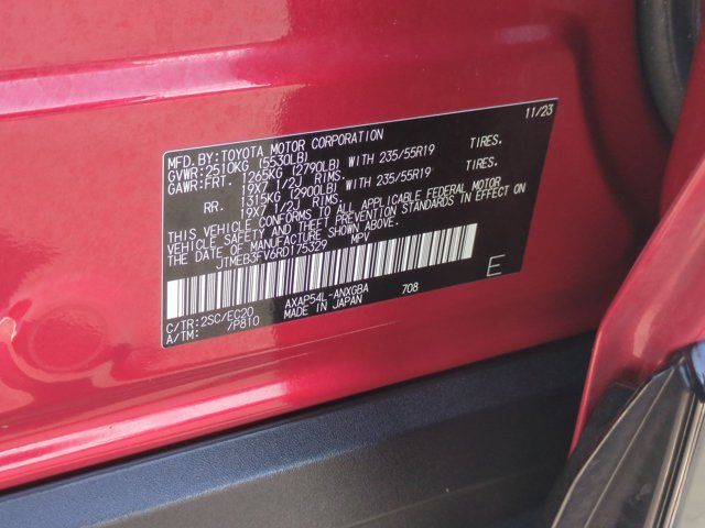 Used 2024 Toyota RAV4 XSE w/ Weather Package AWD/4WD image 25