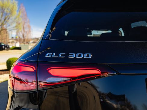 New 2026 Mercedes-Benz GLC 300 4MATIC image 9