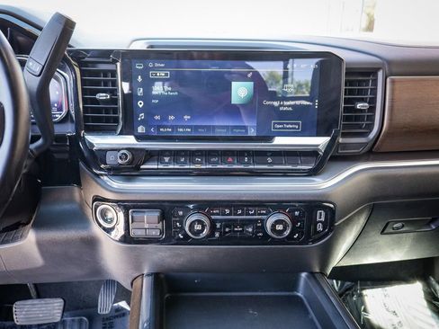 Used 2025 Chevrolet Silverado 2500 High Country w/ High Country Premium Package AWD/4WD image 19