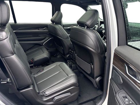 New 2026 Jeep Grand Cherokee L Limited AWD/4WD image 21