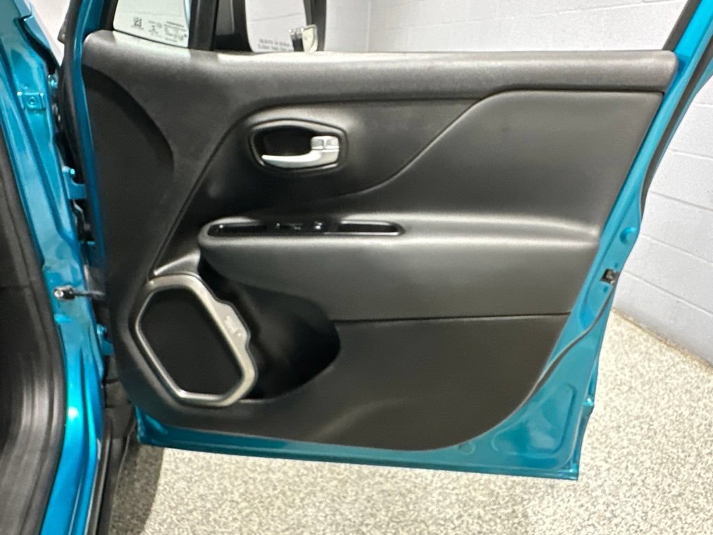 Used 2020 Jeep Renegade Limited AWD/4WD image 17
