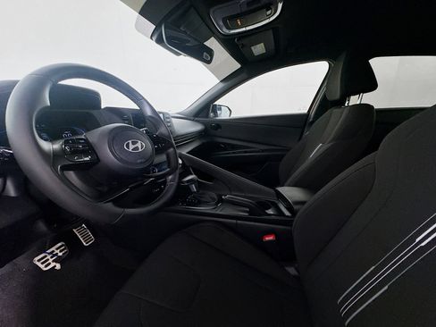 Used 2025 Hyundai Elantra Sport FWD image 20