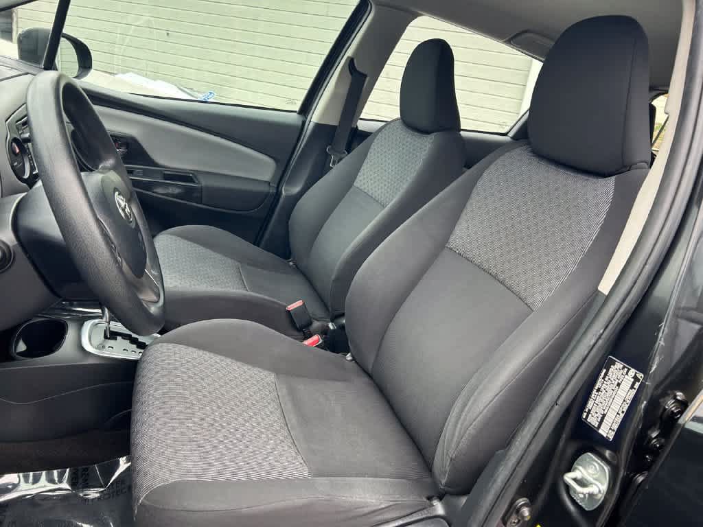 Used 2015 Toyota Yaris LE FWD image 11