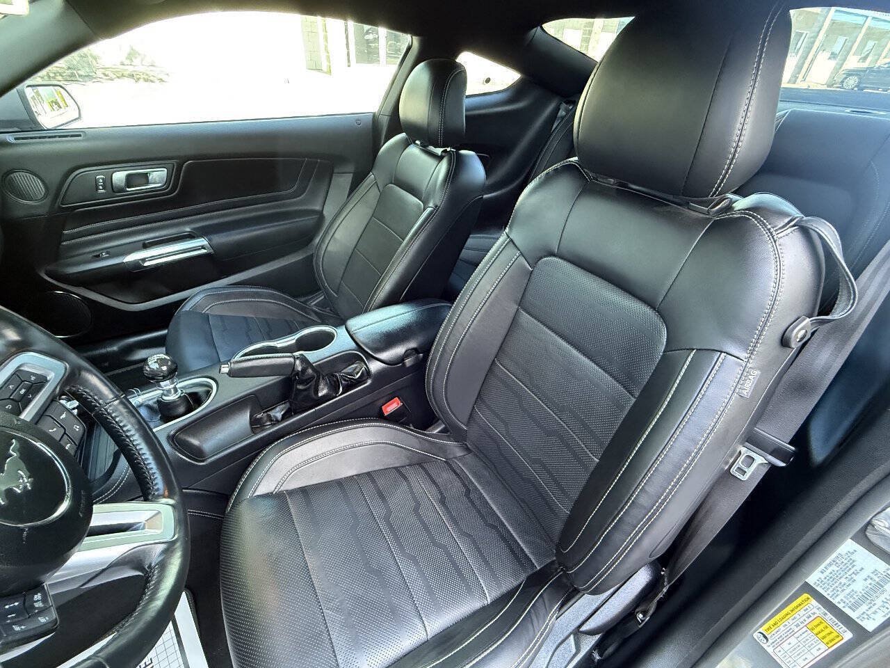 Used 2022 Ford Mustang GT Premium w/ GT Performance Package RWD image 17
