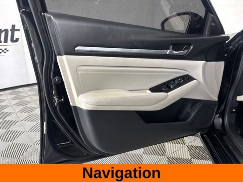 Used 2023 Nissan Altima 2.5 SL AWD/4WD image 9