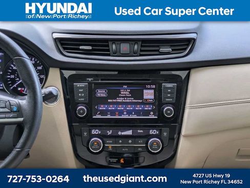Used 2019 Nissan Rogue SL w/ Premium Package FWD image 21