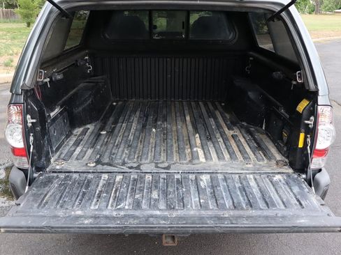 Used 2014 Toyota Tacoma V6 image 15