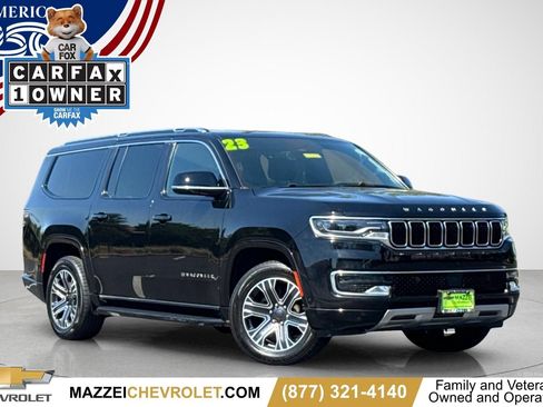 Used 2023 Jeep Wagoneer L Series II RWD image 1
