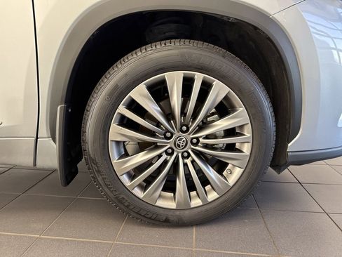 Certified 2021 Toyota Highlander Platinum image 60