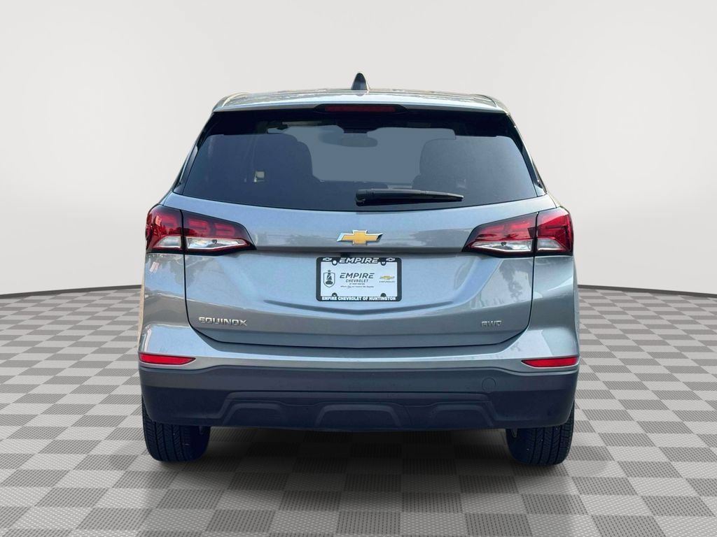 Used 2023 Chevrolet Equinox LS w/ LS Convenience Package AWD/4WD image 6