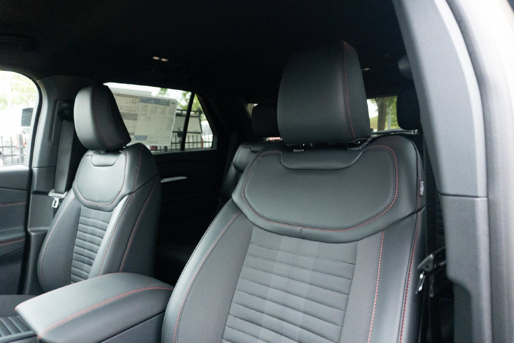 New 2027 Ford Explorer ST-Line w/ Premium Package RWD image 23