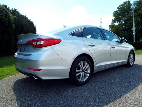 Used 2017 Hyundai Sonata SE image 6