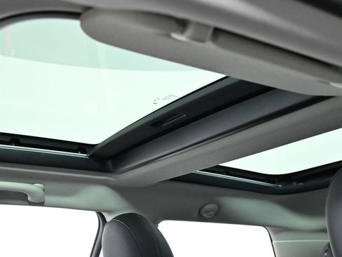 Certified 2024 MINI Cooper 2-Door Hardtop image 25