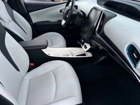 Used 2019 Toyota Prius Prime Advanced image 15