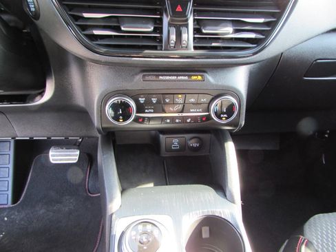 Used 2023 Ford Escape ST-Line image 21