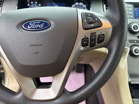 Used 2018 Ford Taurus SE image 25