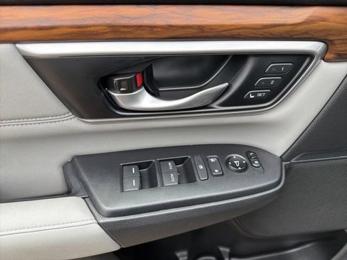 Used 2022 Honda CR-V Touring image 12