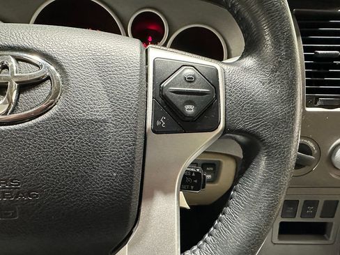 Used 2016 Toyota Sequoia SR5 image 33