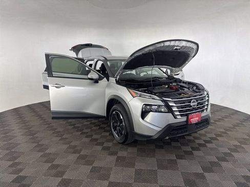 Certified 2024 Nissan Rogue SV image 18