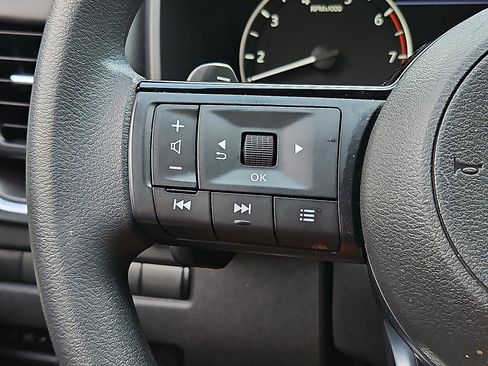 Certified 2023 Nissan Rogue SV image 20