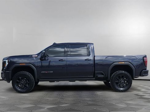 Used 2024 GMC Sierra 2500 AT4 w/ AT4 Premium Plus Package AWD/4WD image 7