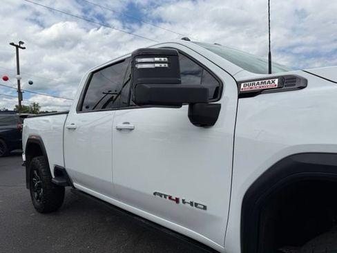 Used 2024 GMC Sierra 2500 AT4 w/ Technology Package AWD/4WD image 8