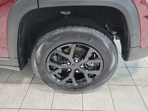 Used 2024 Jeep Grand Cherokee Altitude image 34