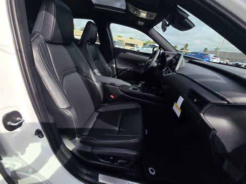 New 2026 Lexus UX 300h FWD image 12